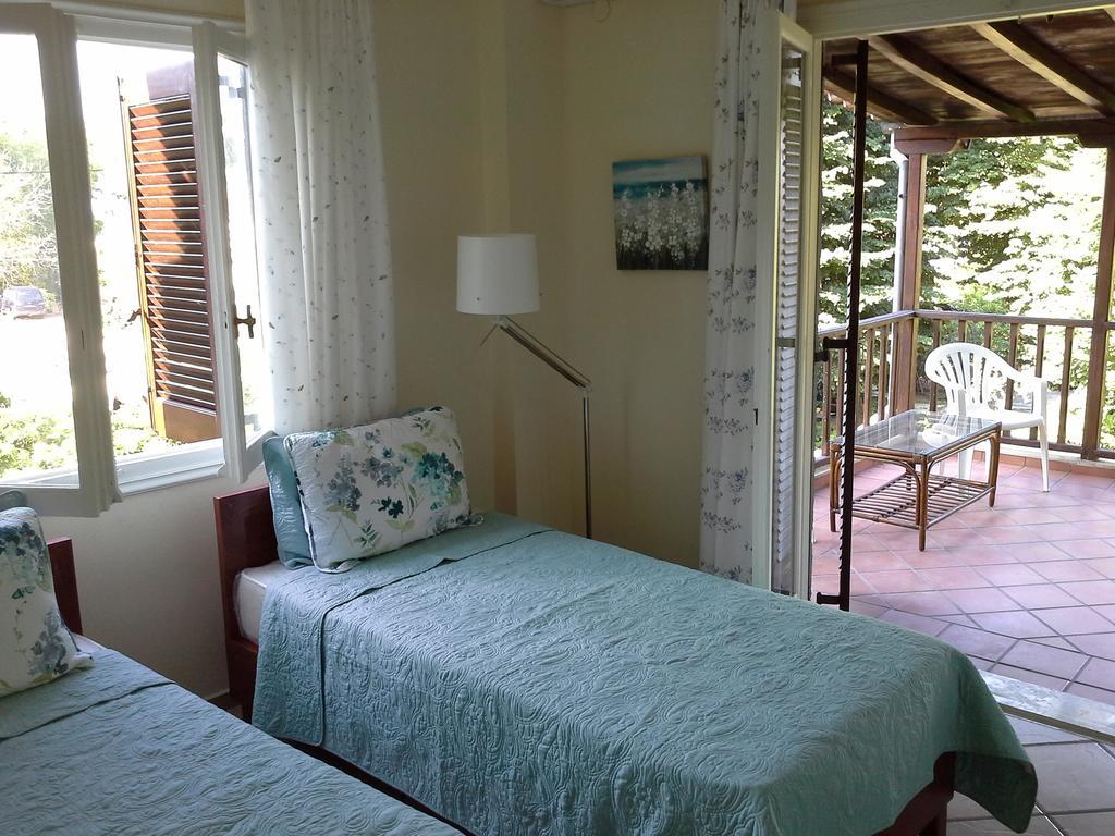 Beachfront Home For 8, Kalifteri Beach, Афисос Екстериор снимка